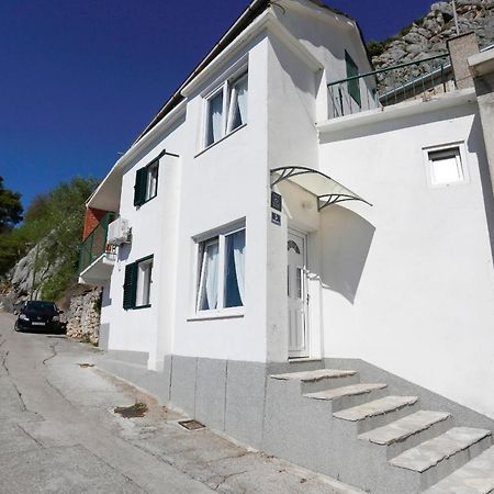 Holiday Home Miklica 克利斯 外观 照片