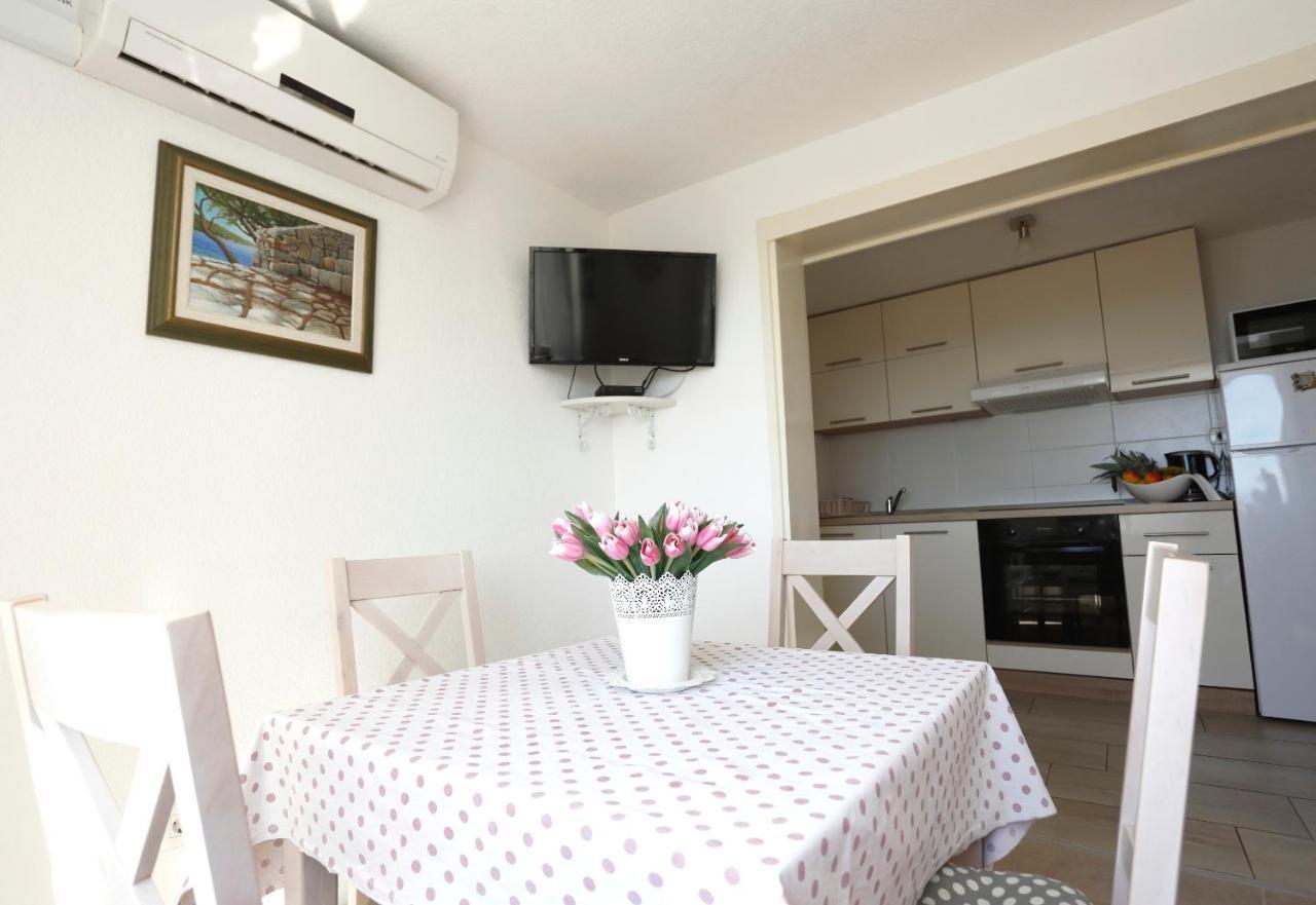 Holiday Home Miklica 克利斯 外观 照片