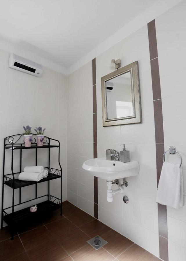 Holiday Home Miklica 克利斯 外观 照片