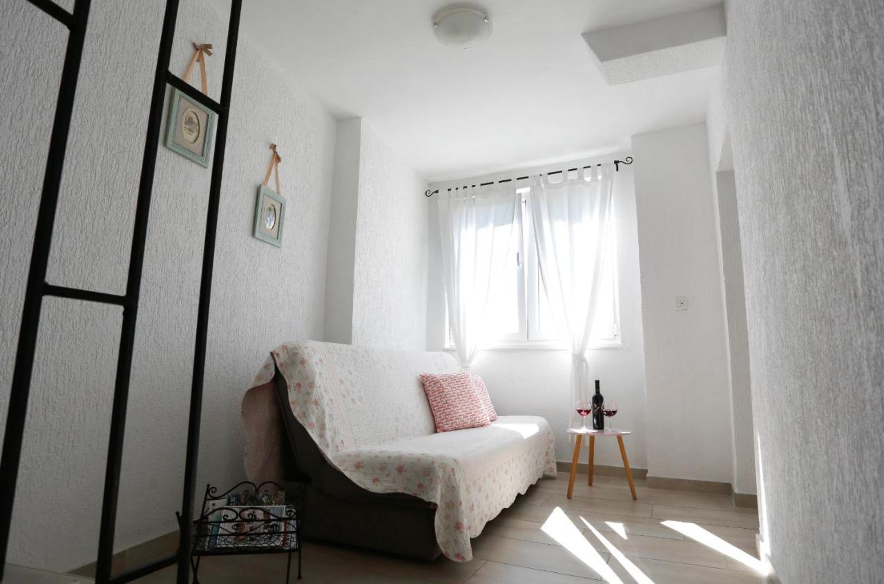 Holiday Home Miklica 克利斯 外观 照片