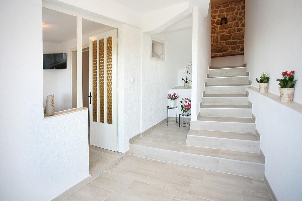 Holiday Home Miklica 克利斯 外观 照片