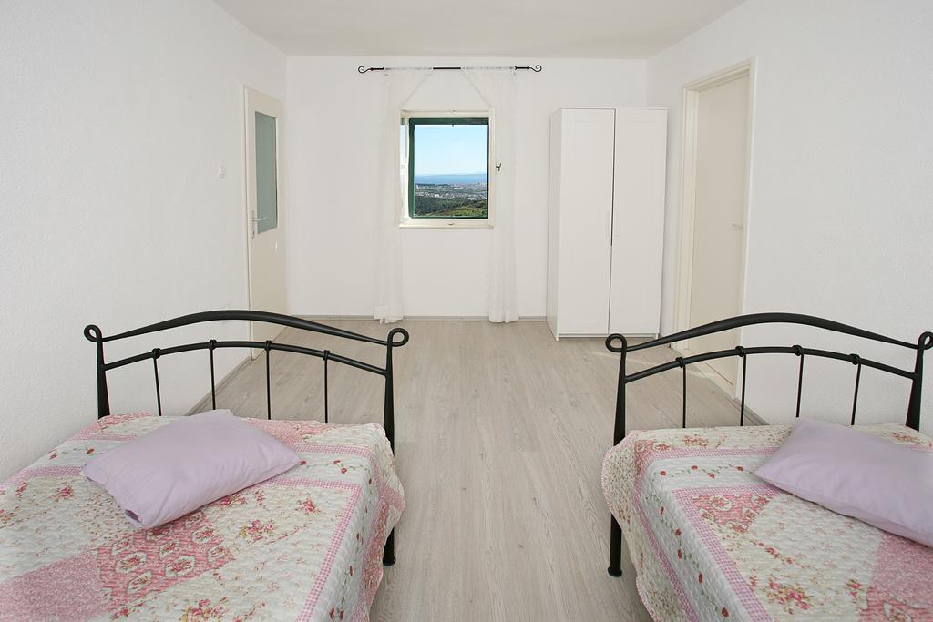 Holiday Home Miklica 克利斯 外观 照片